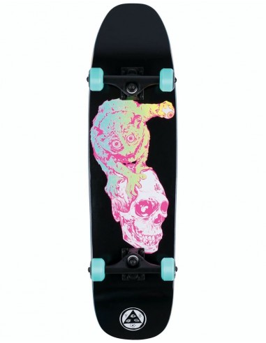 Welcome Loris Loughlin on Nimbus 3000 Complete Skateboard - 8.25"